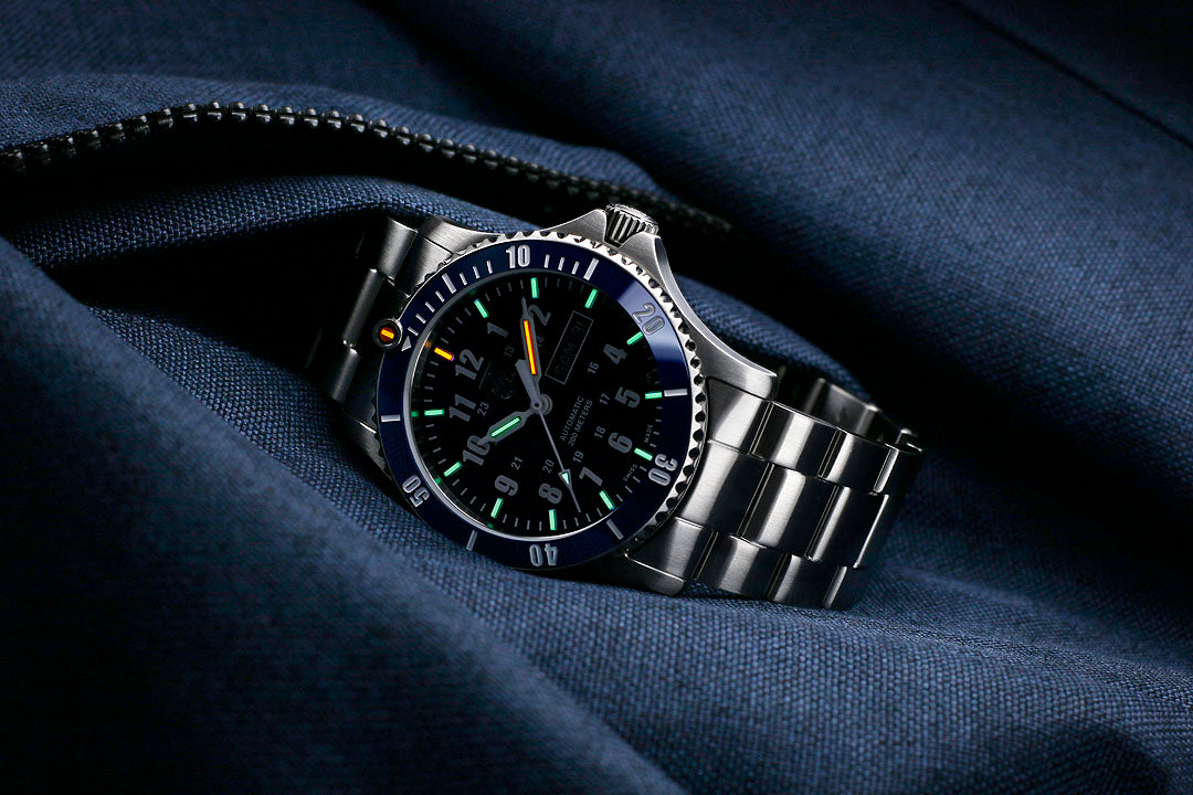Luminox automatic field watch outlet