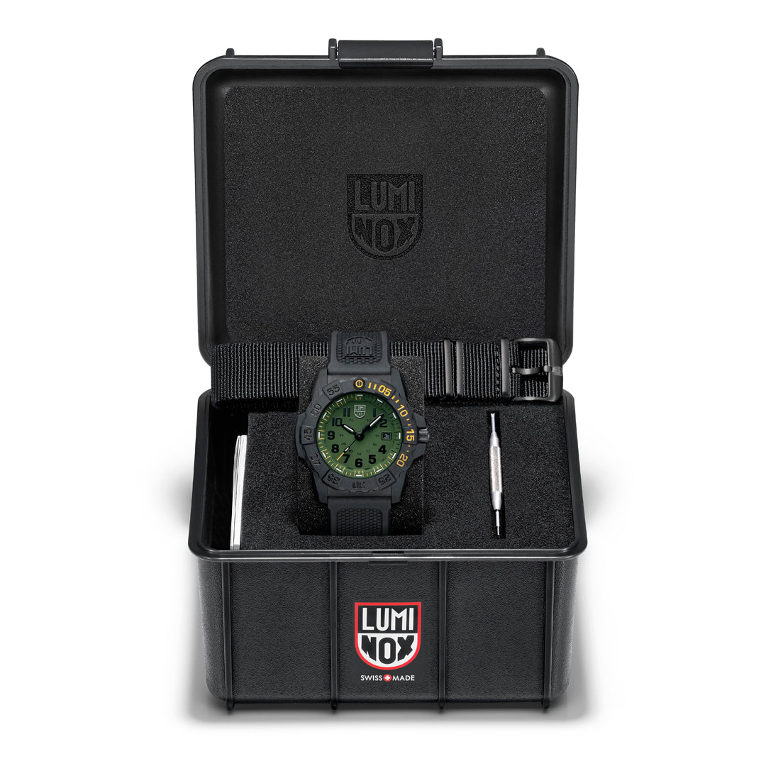 Luminox Foundation Series - 3517.NSF.SET