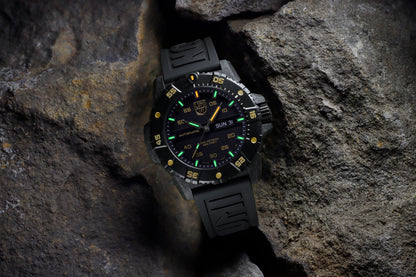 Master Carbon SEAL Automatic Series - 3865.GOLD Limited Edition