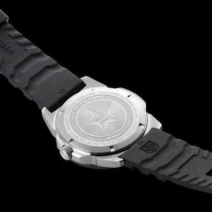 Pacific Diver Series - 3121