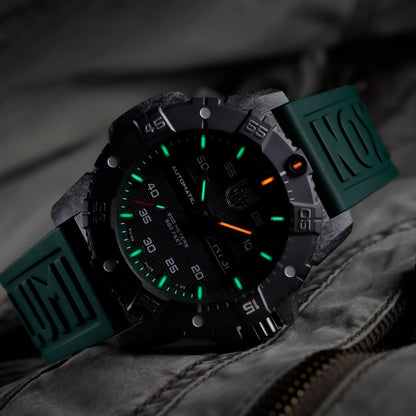 Master Carbon SEAL Automatic Series - 3877